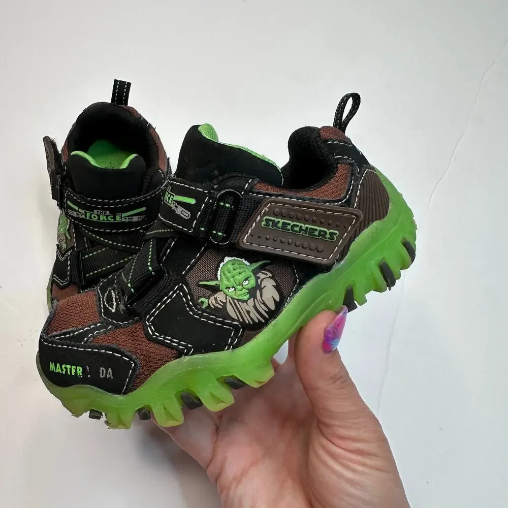 Skechers Star Wars Street Lightz Decimator Yoda Sneakers